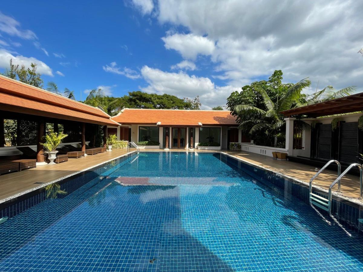 Content Villa Chiangmai Chiang Mai Exteriör bild